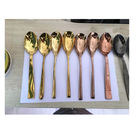 ผลผลิตสูงสแตนเลสมีดบนโต๊ะอาหารช้อนส้อมโกลเด้น Rose Gold สีดำสีรุ้งเครื่องเคลือบสูญญากาศ PVD