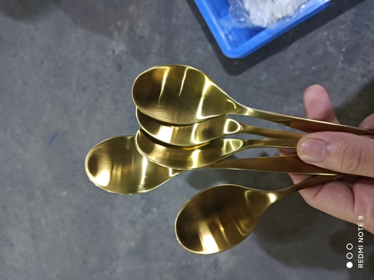 เครื่องเคลือบสูญญากาศ PVD แนวตั้งพร้อมระบบทำความร้อน