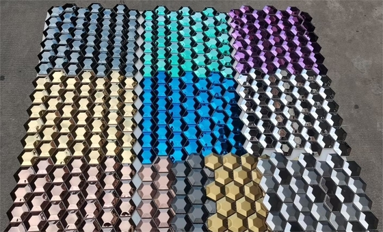 เครื่องเคลือบ PVD สีโลหะสว่างสว่าง สแตนเลสสแตนเลส Multi Arc Vacuum Metal Gold Sputtering