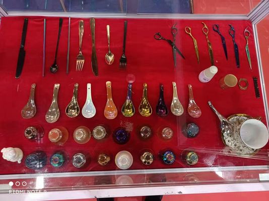 เครื่องเคลือบแหวนไทเทเนียมไนไตรด์ PVD สำหรับเครื่องประดับ เครื่องเคลือบสุญญากาศพลาสม่า PVD สีทองสำหรับแหวน