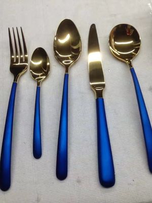 ผู้ผลิต เครื่องเคลือบทองเหล็กไร้ขัดและโลหะแบบอัตโนมัติ PVD เครื่องเคลือบระบายความร้อน PVD สําหรับเครื่องมือโต๊ะ