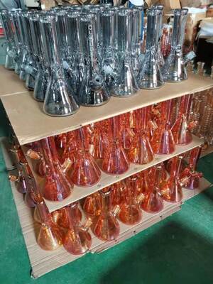 เครื่องเคลือบสุญญากาศ PVD กระจก พร้อมเคลือบส่งผ่านสูง, ระบบการผลิตที่เสถียร, และระบบควบคุมอัตโนมัติเต็มรูปแบบ