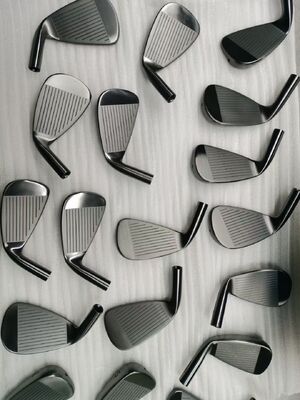 เครื่องเคลือบ PVD ยาวนานที่ป้องกันการบกพร่องด้วยระบบควบคุมอัตโนมัติเต็ม สําหรับเครื่องจักรเหล็กผสมซีนก