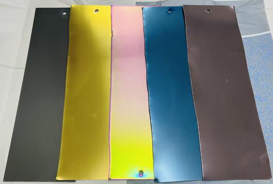 เครื่องเคลือบ PVD หลายสีพร้อมระบบควบคุมอัตโนมัติเต็มรูปแบบและการรับประกัน 1 ปีสำหรับชิ้นส่วนโลหะ