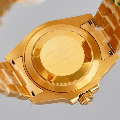 เครื่องเคลือบ PVD ความแม่นยําสูง พร้อมระบบการควบคุมอัตโนมัติแบบเต็มแบบสําหรับกระเป๋านาฬิกา