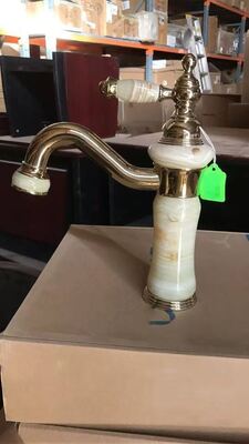อุปกรณ์เคลือบ PVD แบบอัตโนมัติแบบกระจ่างกระจ่างสูง กันสนิมสําหรับเครื่องใช้สุขอนามัย