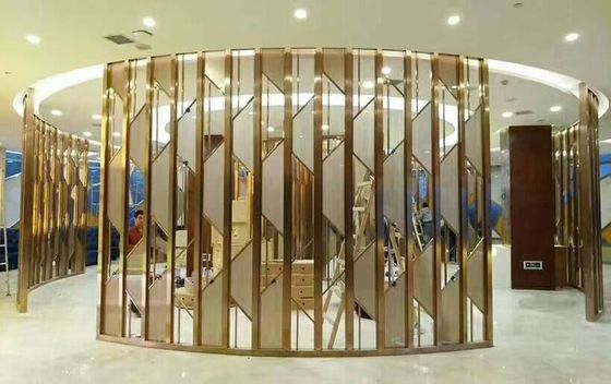 เครื่องเคลือบ PVD อัตโนมัติเต็มรูปแบบพร้อมห้องสุญญากาศสแตนเลสและเทคโนโลยีการเคลือบไอออนแบบ Multi-arc สำหรับการเคลือบตกแต่งฮาร์ดแวร์